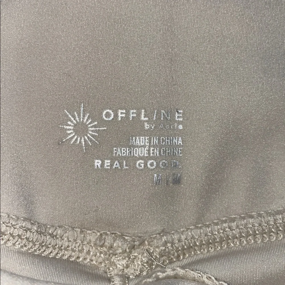 Offline by Aerie Flowy Pleated Athletic Shorts Cream Size Medium - Picture 3 of 12
